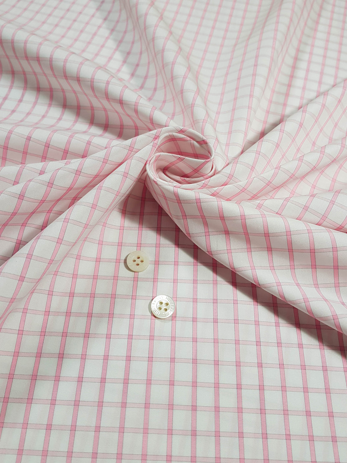 959.235 White with 1cm Pink Checks